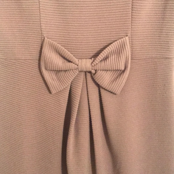 Bow Dress - Picture 2 of 4